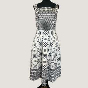 Boden dress, sz 8, blue and white floral design, with pockets.